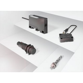 Емкостный датчик BALLUFF BCS M12B4G1-POC80G-EP00,15-GS49 M12 104917 Емкостный датчик BALLUFF BCS M12B4G1-POC80G-EP00,15-GS49 M12 104917